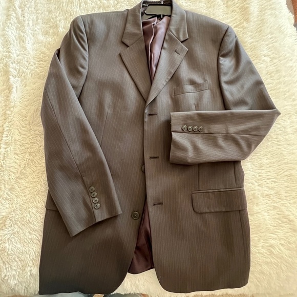 Pinstripe Alfani Blazer. Excellent Condition.  Size L42 - Picture 1 of 5